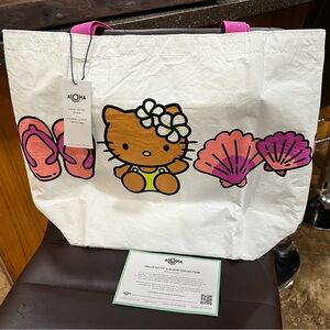 ALOHA Collection Hello Kitty Sanrio DFS Exclusive Reversible Tote Bag